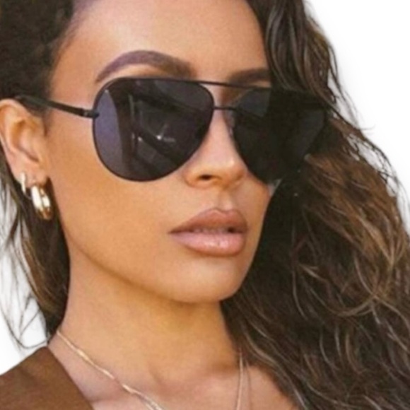 QUAY High Key Sunglasses Black Frame Black Smoke Lens Unisex Aviators NWT - Picture 5 of 12